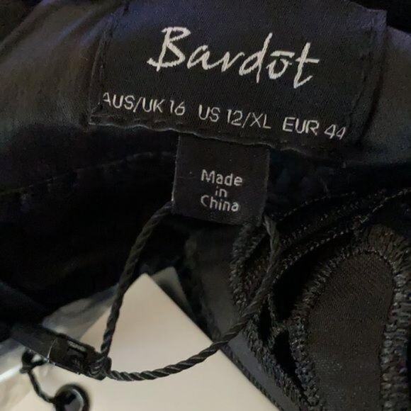 Bardot Isa Crochet Lace Cocktail Sheath Dress French Black Size L 10 NWT - Picture 6 of 12